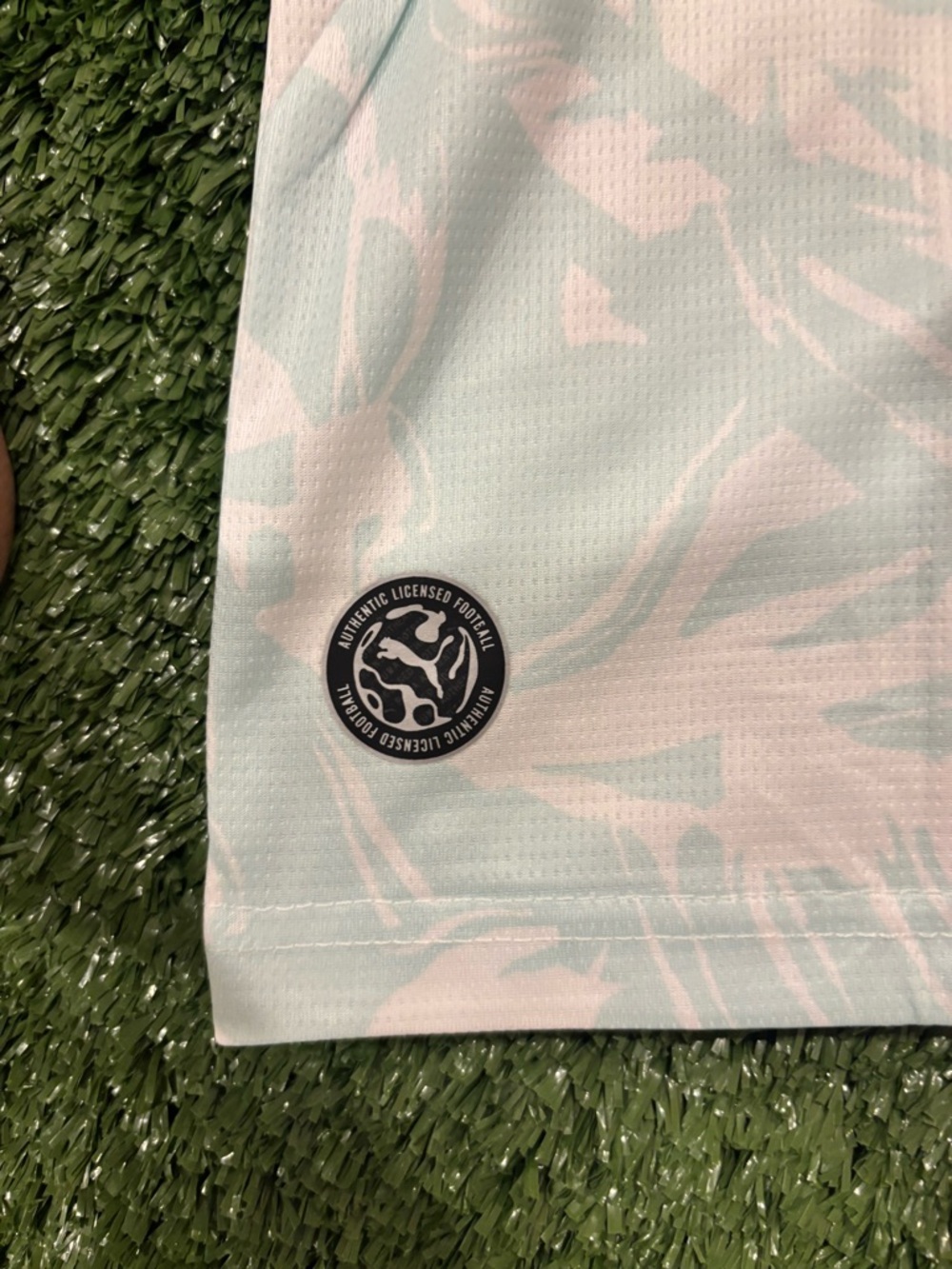 JUST RELEASED 2026 WC -  PORTUGAL Ronaldo 7 Away White Adult Jersey - Picture 5 of 6